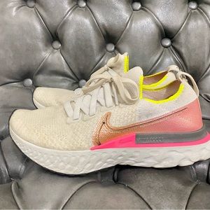 NIKE REACT INFINITY RUN RUNNING SHOES